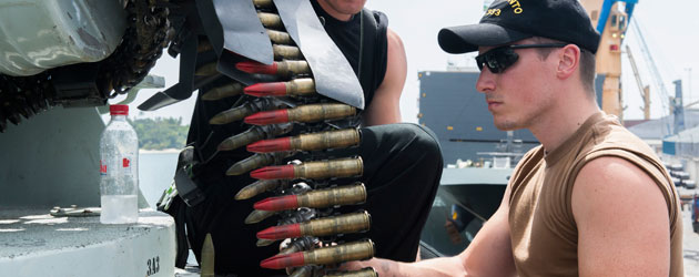 HMCS Toronto uloading ammunition