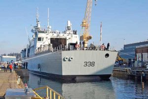 HMCS Winnipeg prepares to leave drydock