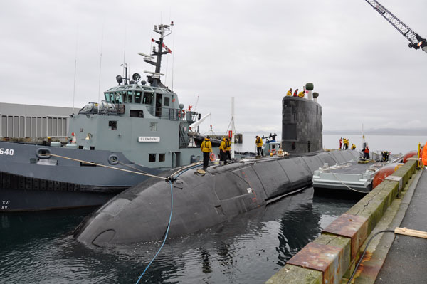 Submarine-tug