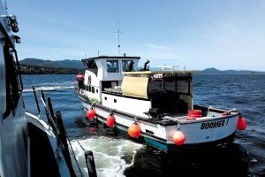 CF crew race to save sinking vessel