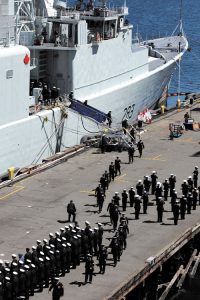 HMCS Algonquin Pays off