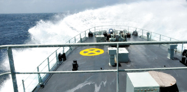 HMCS Saskatoon sails in heavy seas during Op Caribbe. Photo by Public Affairs Officer, Op CARIBBE 