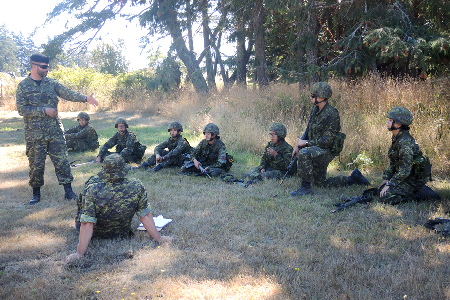 A RAVEN program facilitator provides instruction on how to halt and detain a potential threat (2016).