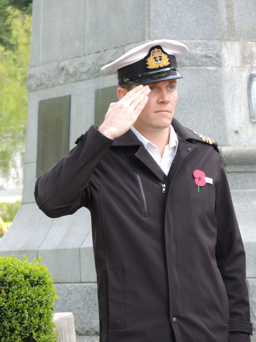 Lieutenant Commander Malcolm Barry, Operations Officer for Royal New Zealand Navy vessel HMNZS Te Mana, salutes during last week’s ANZAC Day ceremony at the Esquimalt Memorial Park Cenotaph.
