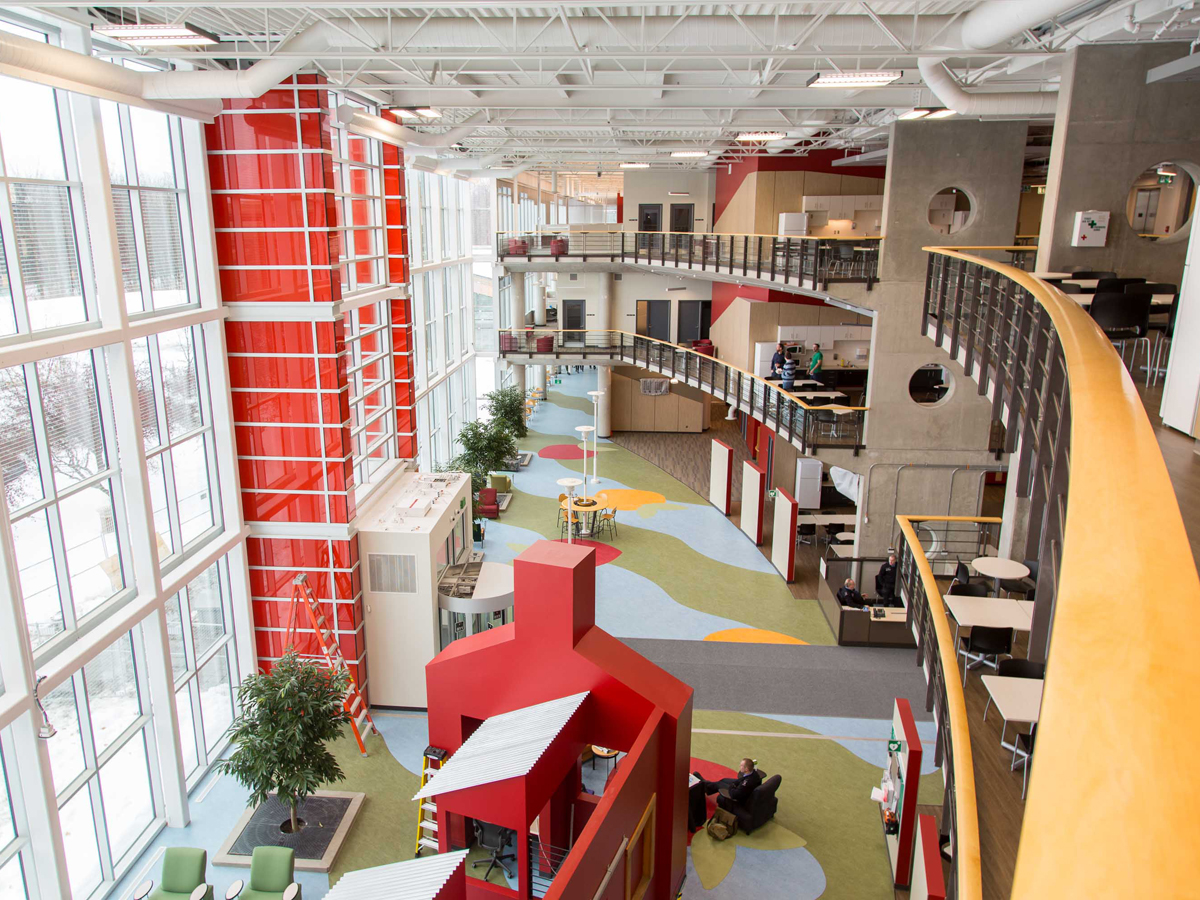 The interior of Carling Campus, the new National Defence Headquarters on the west end of Ottawa. The modernized facility is expected to increase organizational efficiency and generate cost savings as it consolidates over 9,000 people from over 40 locations across the National Capital Region. Photo courtesy of The Guard