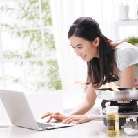 "Chefing" from home for volunteers