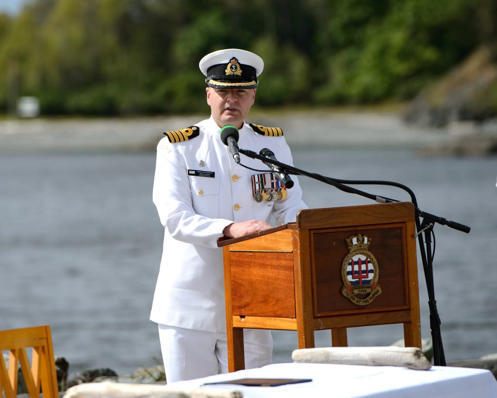 Capt(N) Scott Robinson addresses those in attendance.