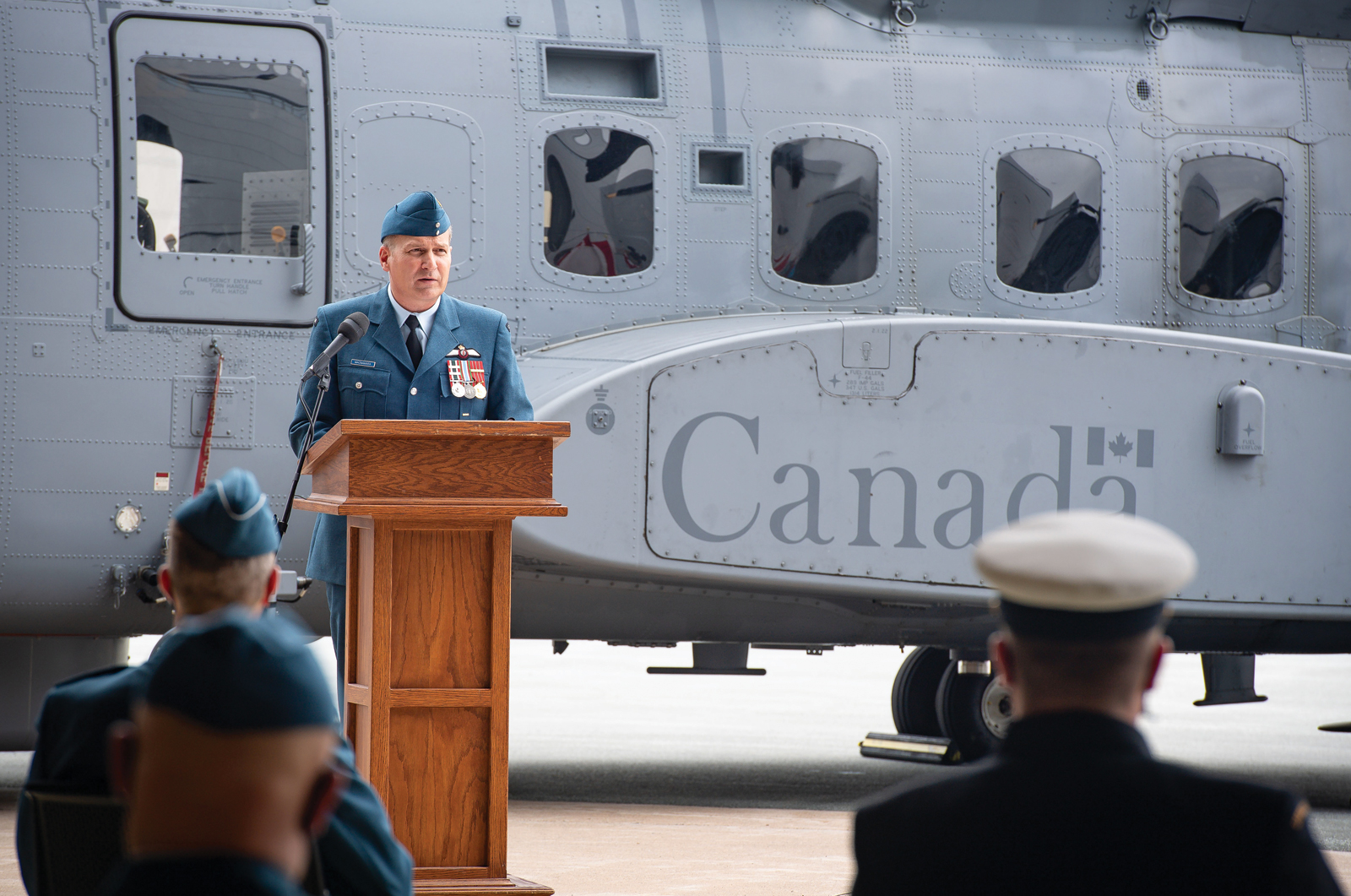 New Wing Commander takes charge at 12 Wing Shearwater : Pacific Navy News