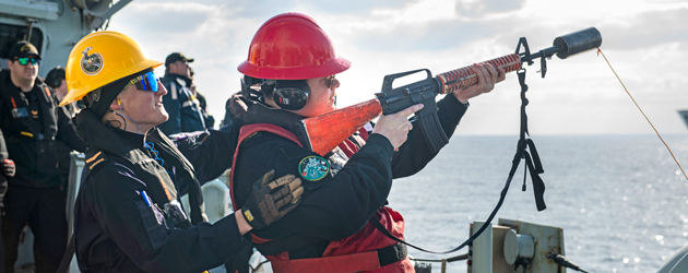 A sailor from HMCS Fredericton waits for the signal to fire a line throwing gun towards USNS Kanawha in order to start a Replenishment at Sea during Operation Reassurance in the Mediterranean Sea, on 13 February 2023.

Photo: Cpl Noé Marchon, Canadian Armed Forces 