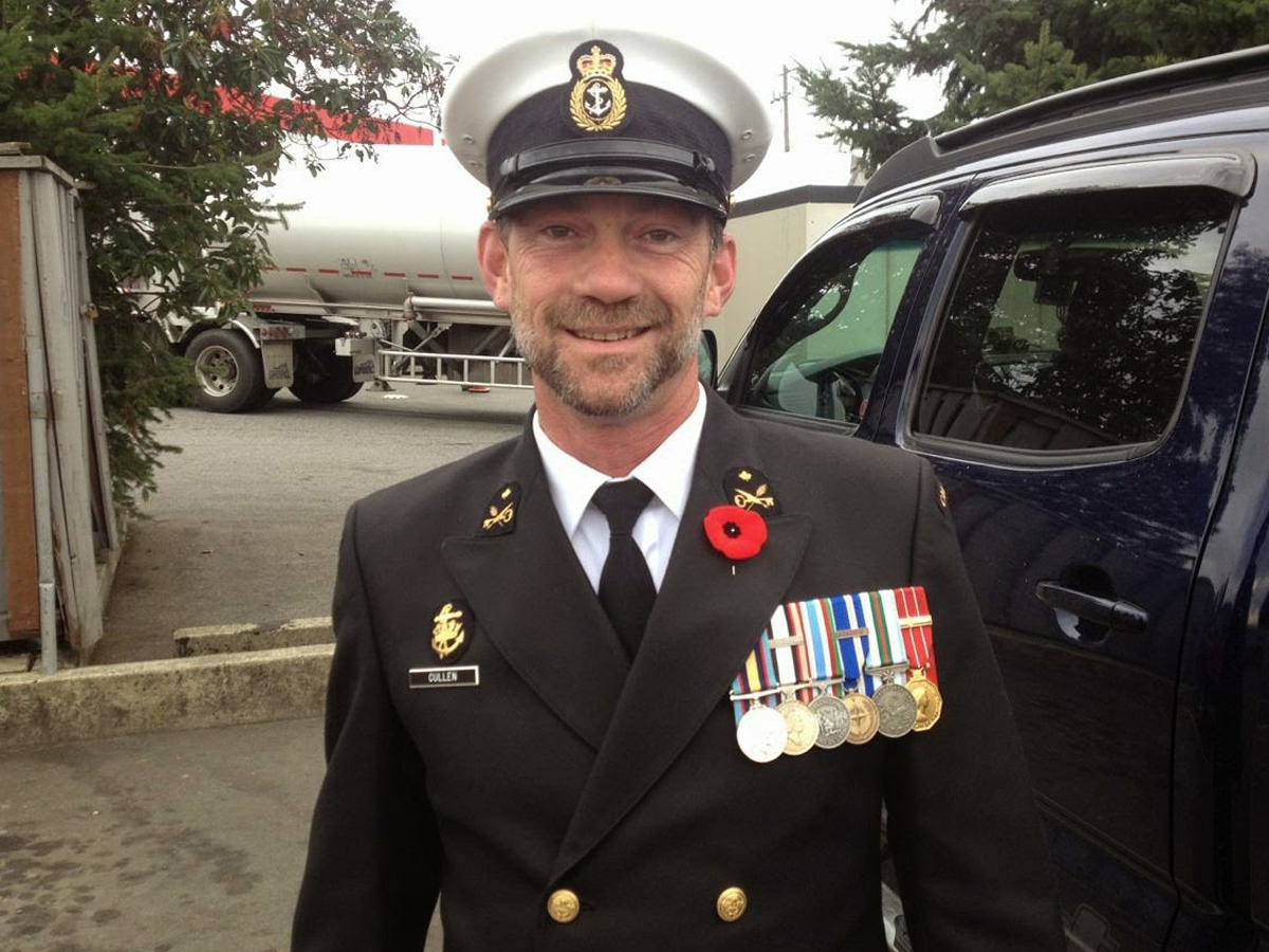 Le M 1 Hedley Cullen pendant ses années de service dans la Marine royale du Canada.