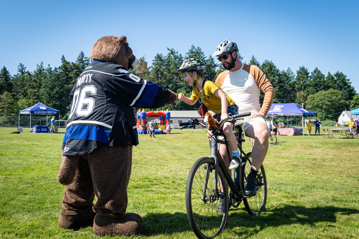 Participants of the 2023 Navy Bike ride held at Belmont Park with routes leading through the Esquimalt Lagoon on June 3. Photos: Sailor First Class Kendric Grasby, Canadian Armed Forces Photo
