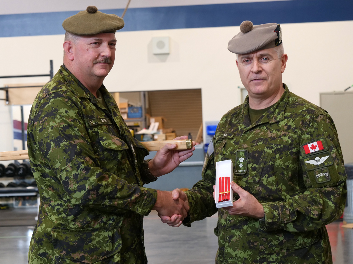 Campbell River resident Mike Bean, a Master Warrant Officer in The Canadian Scottish Regiment (Princess Mary’s) receives a second clasp to his Canadian Forces’ Decoration from Commanding Officer Lieutenant-Colonel Slade Lerch. The award of the clasp recognizes 32 years of service in the Army Reserve of the Canadian Armed Forces.
Photos: Captain Cameron Park, The Canadian Scottish Regiment (Princess Mary’s)